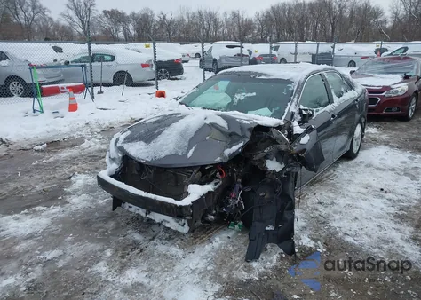 2014 Toyota Camry Xle V6 z USA, uszkodzony, nr VIN 4T1BK1FK9EU541089